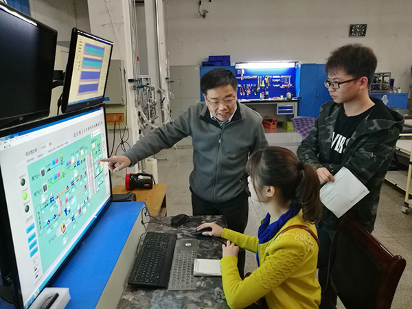 潘牧 在科学与产业间架桥的“理工力量”